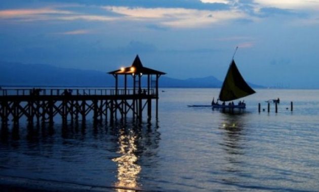 Pesona Pantai Pasir Putih Situbondo Yang Menakjubkan